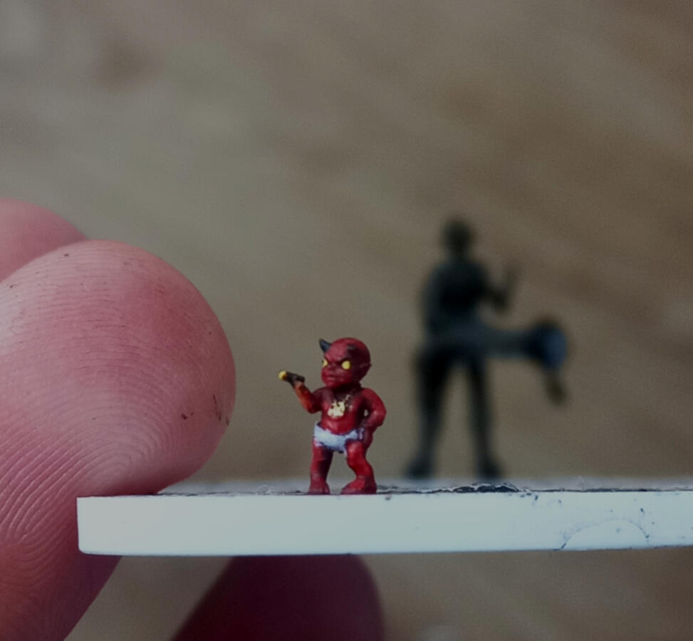 Onmioji&#39;s Devil Baby, the smallest model I&#39;ve painted, standing at 3mm tall.