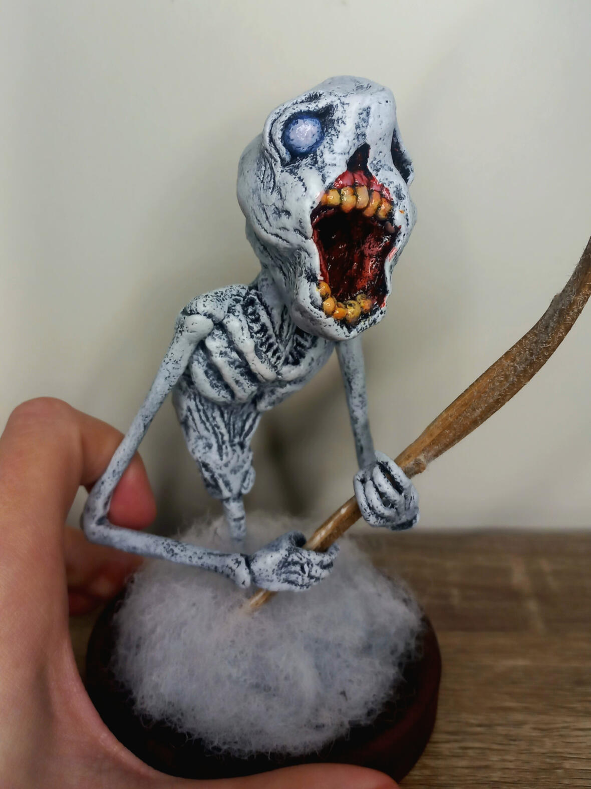 Recreation of a Lamplight Messenger from Fromsoftware Inc's, Bloodborne. Made using Worbla Thermoplastic and armature wire. Truly a face only a hunter could love.